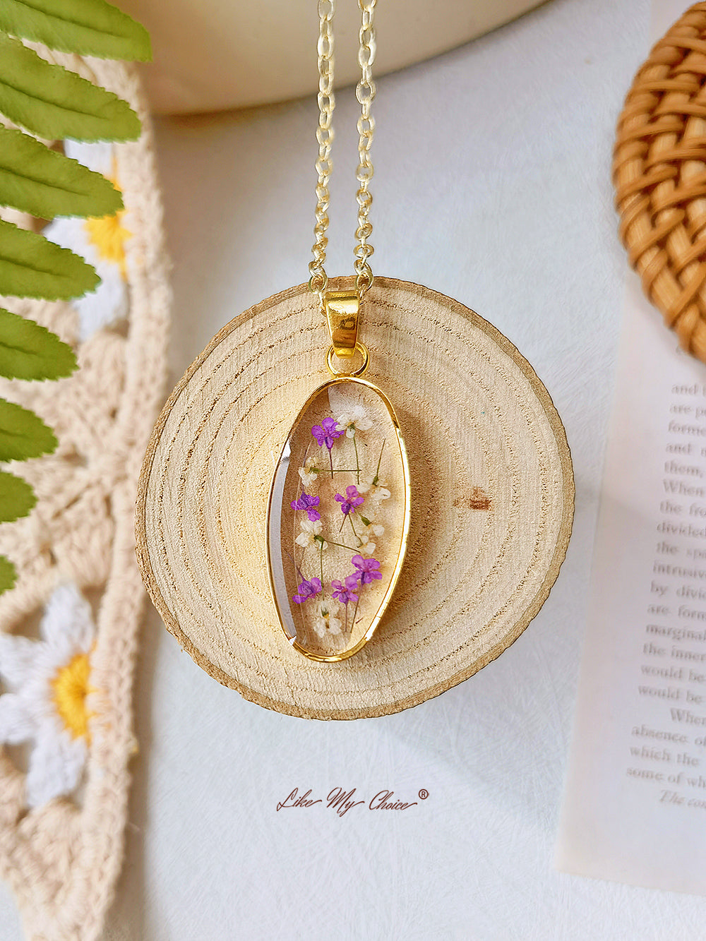 Mini Tulip Golden Oval Pendant Natural Resin Necklace