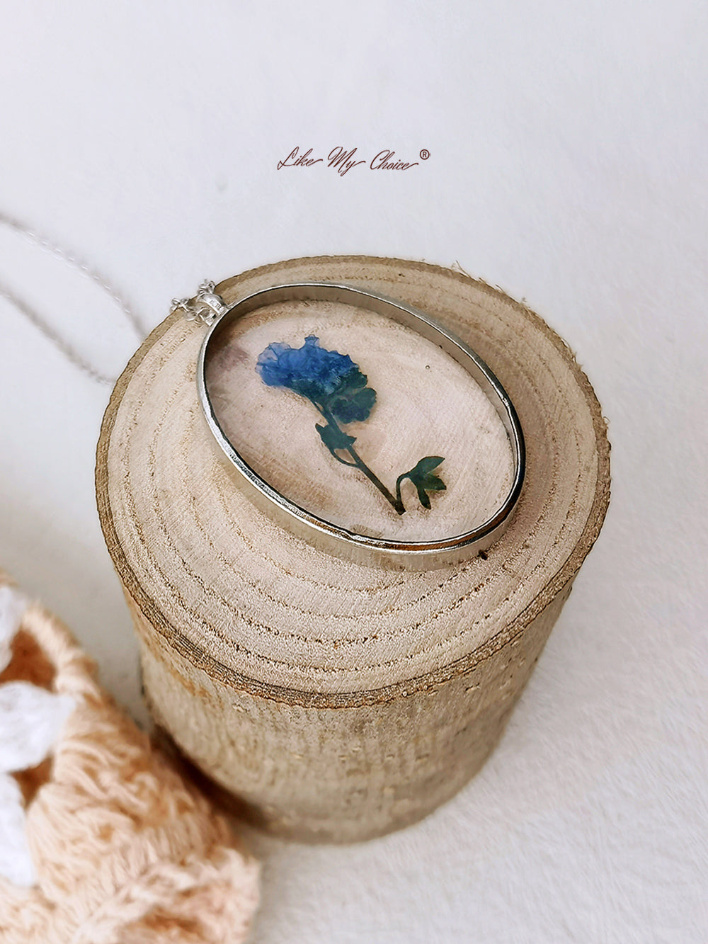 Pressed Flower Necklace - Forget Me Not Flower Oval