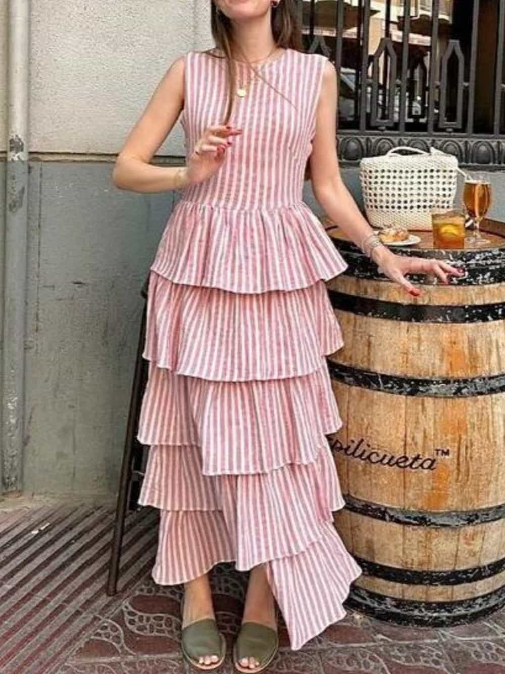 Summer Elegant Sleeveless Red and White Dress