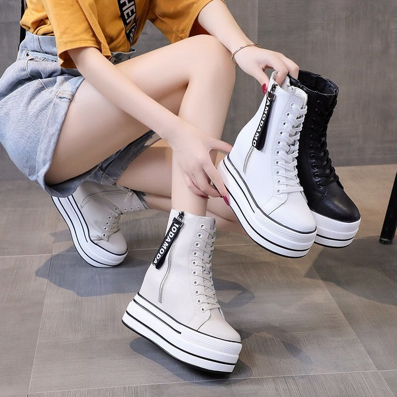 Moda Women's Zip Platform Ankle Boots