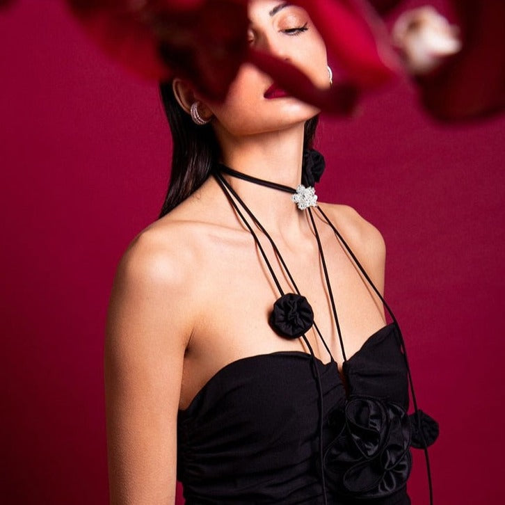 KANNA HALTER TOP DECORATED with FLOWERS