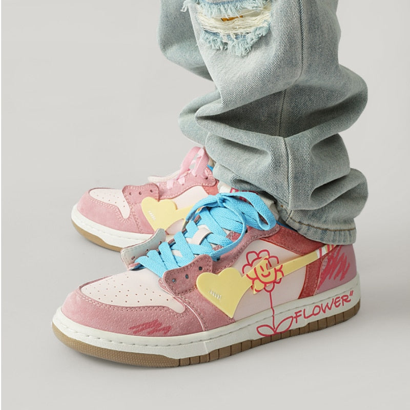 Low-top Graffiti Sneakers for Women