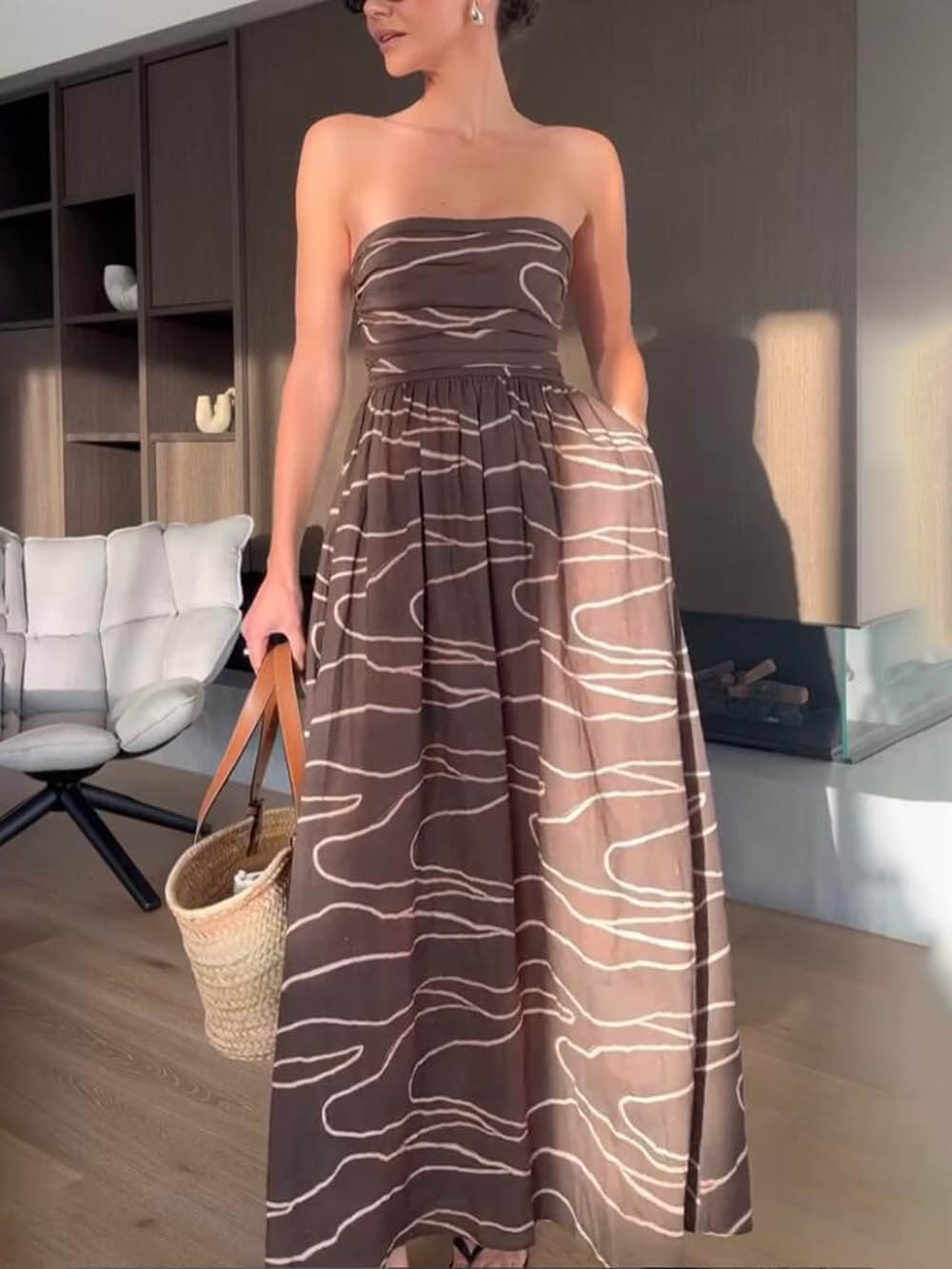Unique Wave Print Tube Top Midi Dress