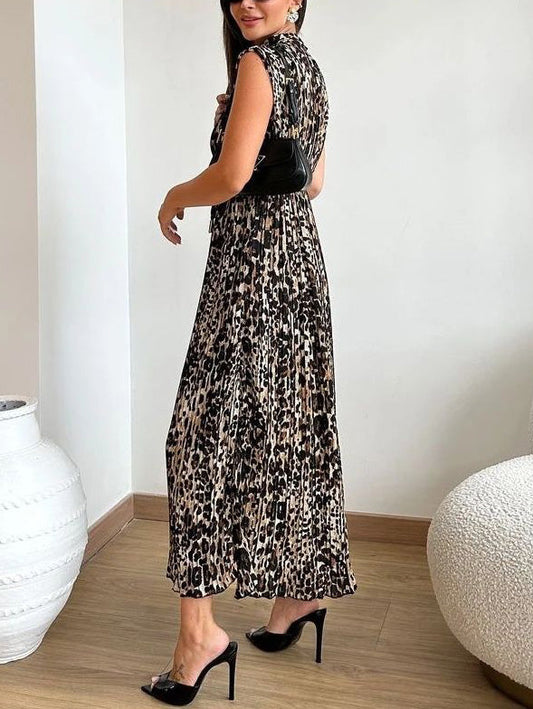 Leopard Print Sleeveless Pleated Midi Dress