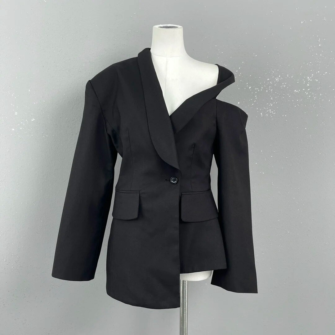 ALYNA ONE SHOULDER BLAZER with BALL
