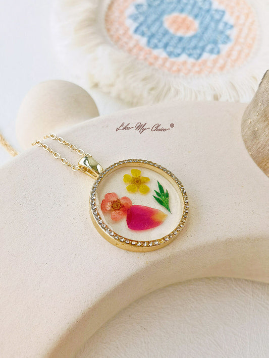 Gemini Forget Me Not Flower Resin Round Crystal Pendant Necklace