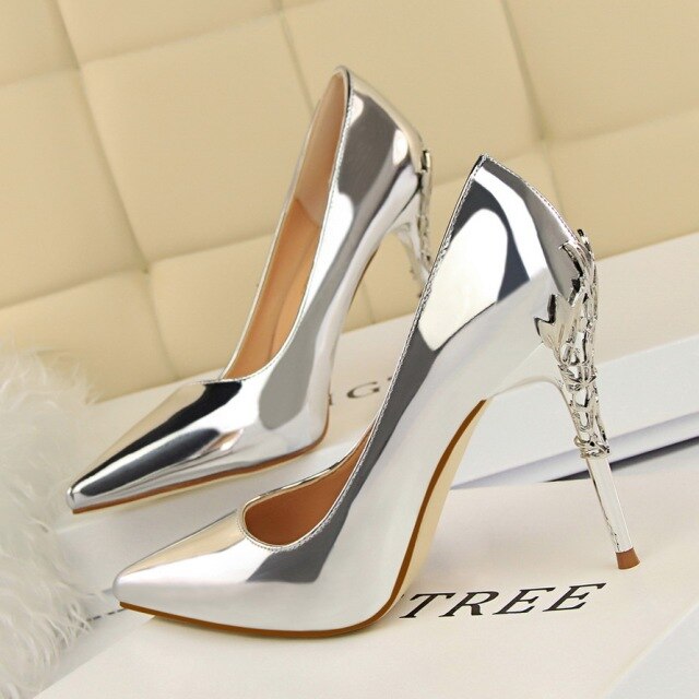 Metal Carving High Heel Pumps