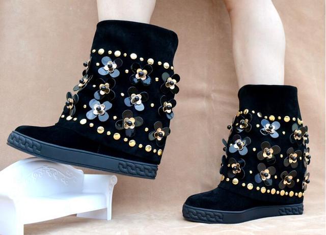 Inner Wedge Suede Ankle Boots